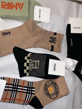 Woman's socks (5 pair ) size 7-10 brand new